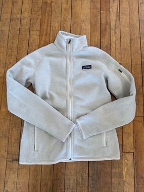Patagonia Women’s Full Zip Cream Colored Sherpa Lined Fleece Size M